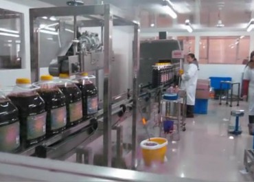 中桶食用油灌裝生產(chǎn)